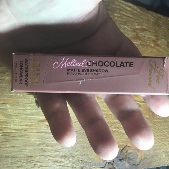 Too faced melted chocolate eyeshadow stick - Picture 2 of 9